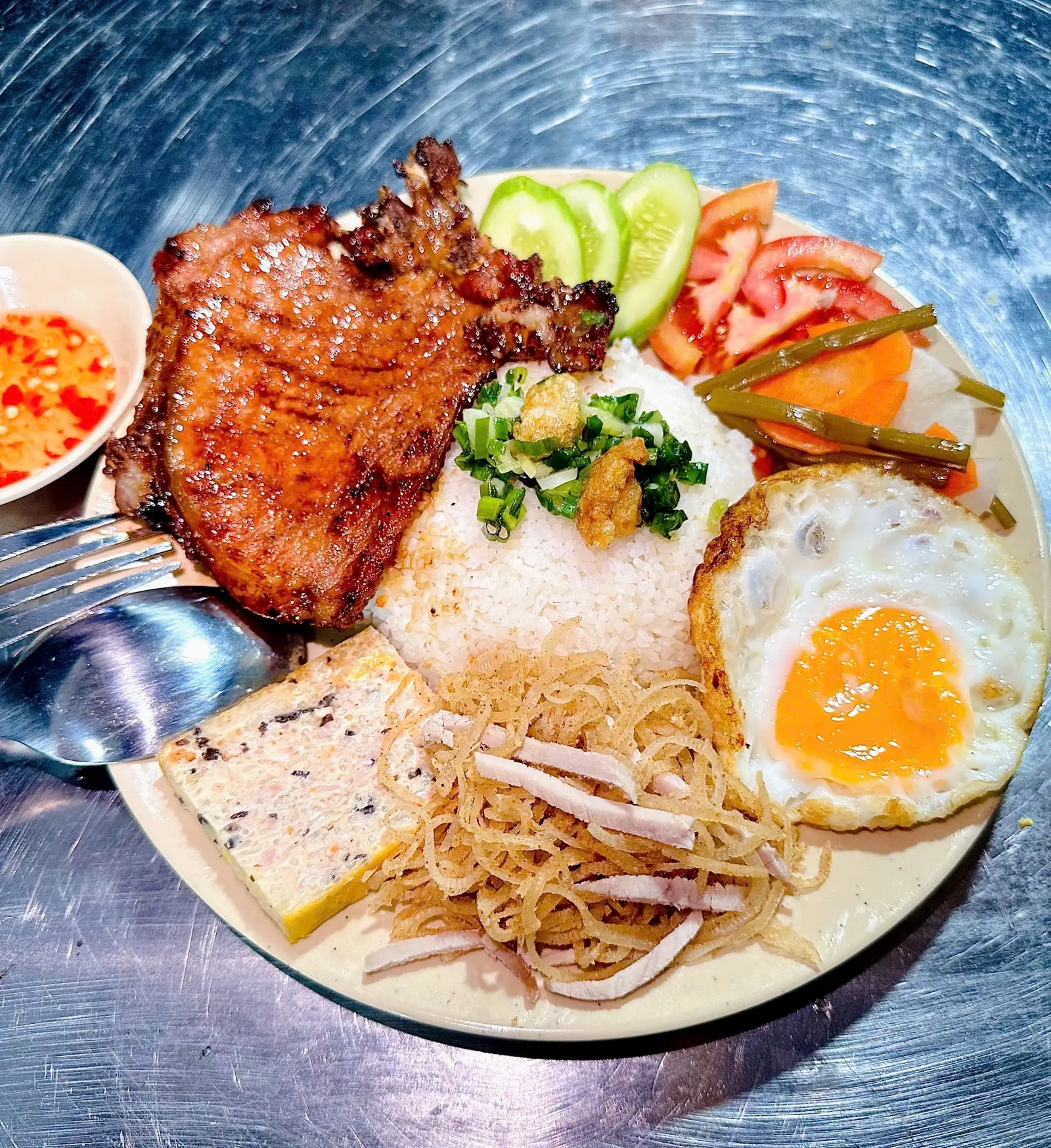 Cơm tấm sườn - bì - chả - trứng - 72.000 ₫ tại Cơm Tấm Vân - Phạm Thế Hiển