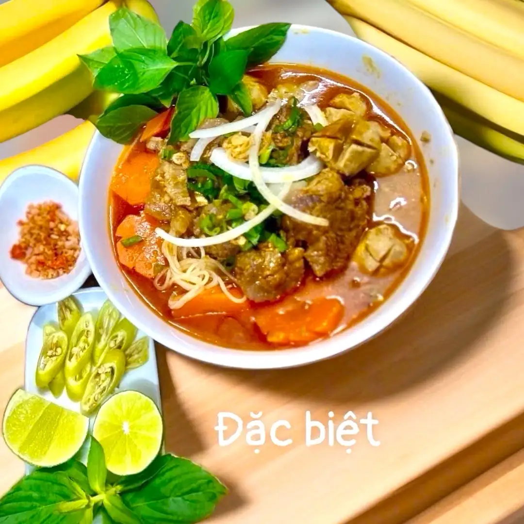 Hình ảnh Hủ tiếu bò kho + bò viên đặc biệt 