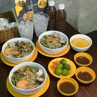 Hình ảnh Chén ốc hến bạch tuộc