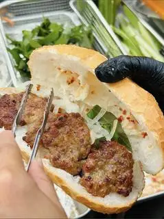 Hình ảnh Bánh mì bò nướng