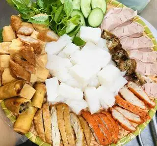 Hình ảnh Bún đậu thập cẩm vừa (Tặng 1 nước uống)