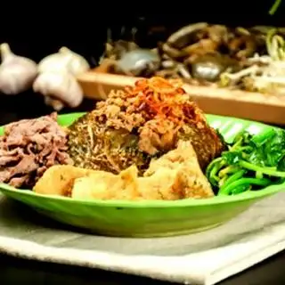 Hình ảnh Bánh đa bò chả trộn