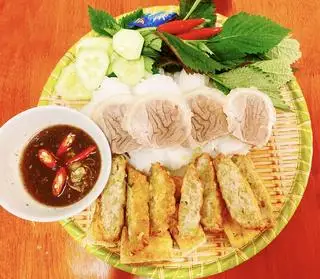 Hình ảnh Bún đậu chả cốm thịt chân giò