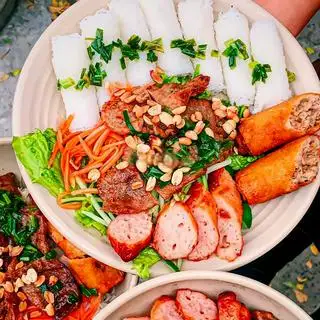 Bánh hỏi thịt nướng - Nem nướng - 60.000 ₫ tại Quán 448 - Gỏi Cuốn & Bún Thịt Nướng - Huỳnh Tấn Phát