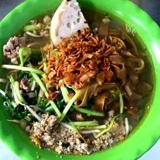 Hình ảnh Bánh đa cua nước đầy đủ
