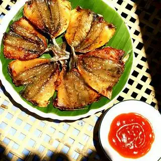 Hình ảnh Cá chỉ vàng nướng