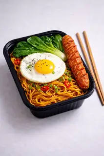 Mì trộn ốp la xúc xích - 47.000 ₫ tại Ăn Vặt - Nước Uống Tgt 508 - Bông Sao