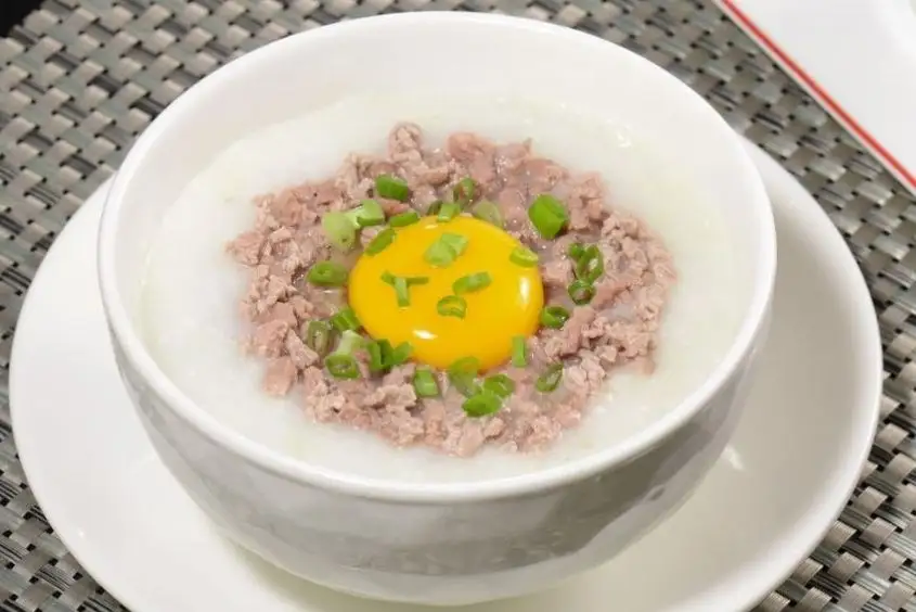 Hình ảnh Cháo thịt bằm nhỏ+1 trứng bách thảo 