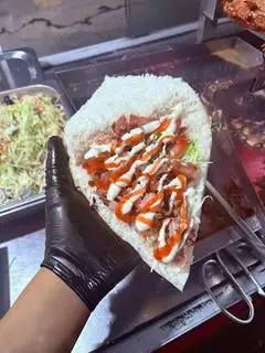 Hình ảnh Bánh mì Doner (tam giác) đặc biệt 