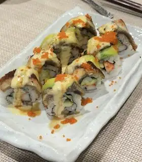 sushi cuộn lươn bơ cùng sốt 4 loại phô mai  - 239.000 ₫ tại Sushi Ine Teppanyaki - Yersin