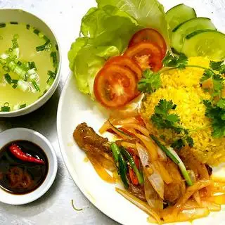 Cơm đùi gà tỏi chiên mắm - 48.000 ₫ tại Cơm gà xối mỡ A Mập - Trương Phước Phan