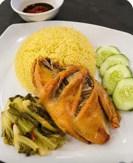 Cơm gà xối mỡ ức - gà ta - 55.000 ₫ tại Út Viên - Cơm Gà Xối Mỡ - Đỗ Xuân Hợp