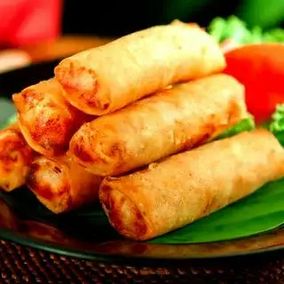 Chả giò tôm thịt - 5.000 ₫ tại Bún Thịt Nướng Cô Tư - Nguyễn Văn Nghi