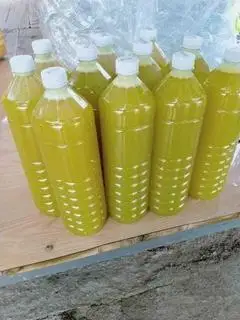 Hình ảnh Nước mía nguyên chất (chai 1 lít không kèm tẩy đá)