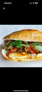 bánh mì chả cá trưng ôp la - 36.000 ₫ tại Bánh Mì Hà Nội Nguyệt Vũ - Nguyễn Oanh