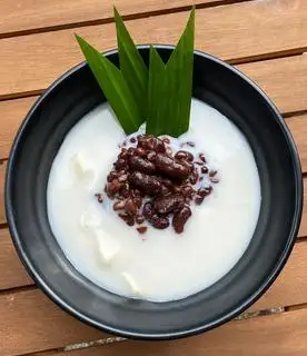 Tàu hũ đậu đỏ - 28.000 ₫ tại Tàu Hũ Xuyên Thời Gian - Cách Mạng Tháng Tám