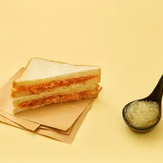 Hình ảnh Sandwich nướng giòn Bơ Chà Bông Gà Cay