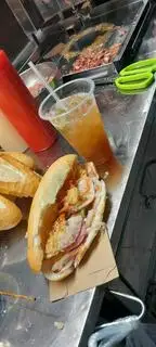 hai bánh mì truyền thống thịt nướng hai ly trà tắc hoặc trà bí đao hạt é  - 100.000 ₫ tại Bánh Mì, Mì Ý & Ăn Vặt - Đường 28