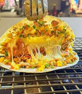 Hình ảnh Bánh Tráng Nướng Phomai kéo sợi 