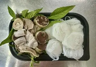Hình ảnh Bún Lòng Chấm Mắm Tôm