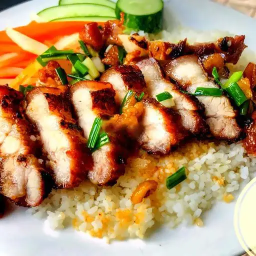 Cơm BA RỌI NƯỚNG/ Steamed Broken Rice With Grilled Pork Belly - 48.000 ₫ tại Cơm Tấm 1111 - Huỳnh Tấn Phát