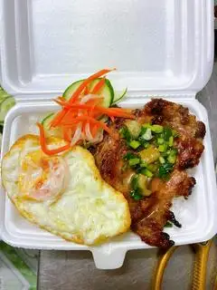 Hình ảnh Cơm trứng ốp la