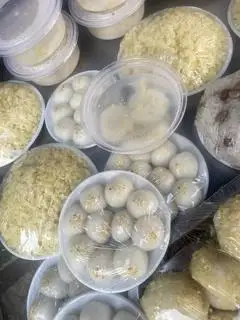 bánh trôi 1 đĩa  - 18.000 ₫ tại Bánh Dày Giò Chả - Trần Hữu Trang
