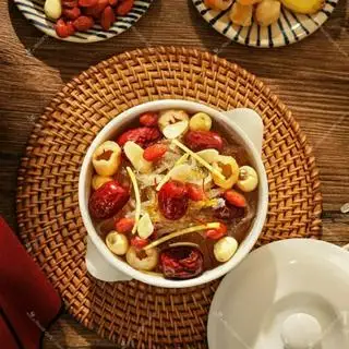 Hình ảnh Yến Chưng Thố Sứ Thượng Hạng