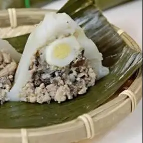 Hình ảnh Bánh Giò nóng hổi nhân Thịt