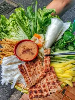 Hình ảnh Mẹt Nem Nướng Nha Trang 