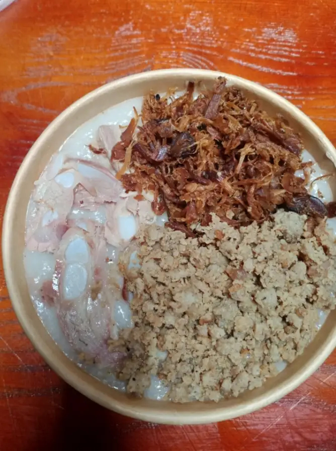 Hình ảnh Cháo sườn sụn - ruốc nấm - thịt băm- quẩy...quẩy kèm cháo ko đổi