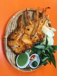 Cánh gà - 20.000 ₫ tại Gà Nướng 49 63G - Ung Văn Khiêm