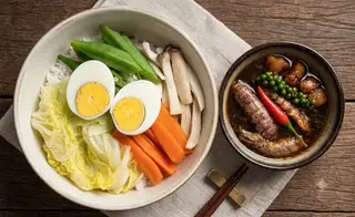 Hình ảnh Cơm tôm tích kho quẹt rau củ
