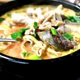 순대국밥 . Canh dồi heo với cơm+món ăn phụ - 180.000 ₫ tại Quán Ăn Hàn Quốc - Nguyễn Thị Minh Khai