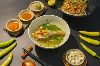 Hình ảnh Tô đùi gà