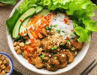 Bún thịt nướng - 49.000 ₫ tại Ăn Vặt Thiệu Kỳ - Đá Me & Bún Chay - Trần Quang Diệu