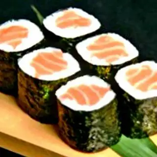 Sushi Cá Hồi M5 - Salmon Maki - 55.000 ₫ tại Sushi Hokkaido Deli - Sushi & Sashimi - Phú Mỹ