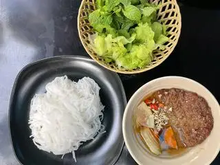Bún chả Hà Nội - 40.000 ₫ tại Quán Cối Đá - Bánh Cuốn Nóng & Bún Chả Hà Nội - Lê Thị Hồng