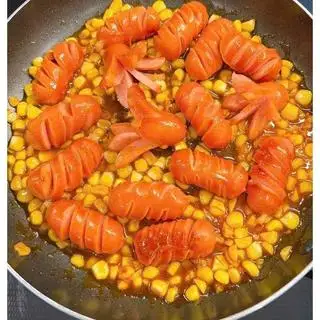 Hình ảnh Xúc xích sốt mắm tỏi