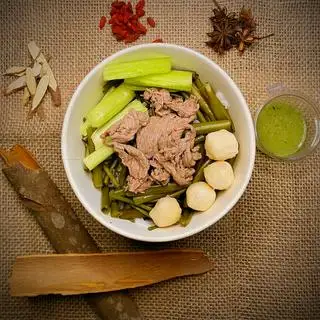 Bún thái bò tái - cá viên: 55k - 60.000 ₫ tại Bún Thái Lý Sơn - Trần Xuân Soạn