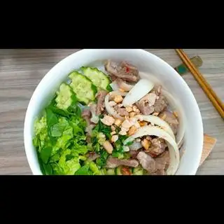 Hình ảnh bún thịt xào ( thịt heo)