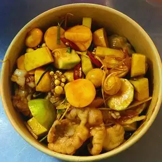 Chân gà mix trứng non sốt thái - 60.000 ₫ tại Sốt Thái Yummy - Đường Số 15