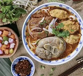 Hình ảnh Bún bò NẠM - GIÒ - CHẢ