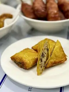 Hình ảnh nem cua bể