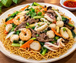 Hình ảnh Mì xào giòn thập cẩm