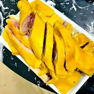 Hình ảnh Gà Ủ Muối Hoa Tiêu - Nửa Con