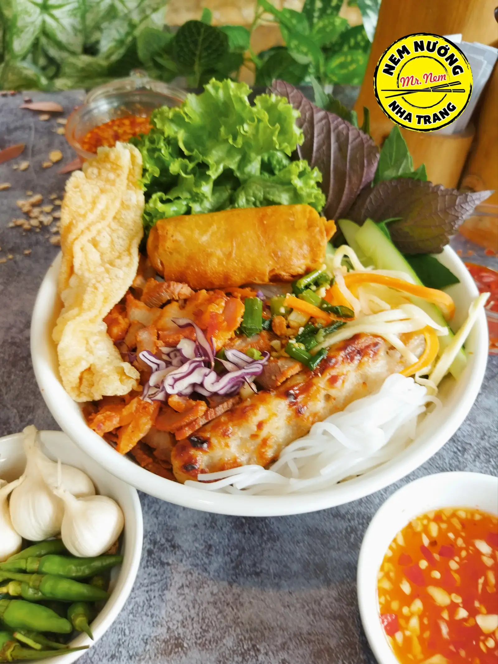 Bún thịt nướng + nem nướng + chả giò. - 35.000 ₫ tại Mr Nem - Nem Nướng Nha Trang & Bún Thịt Nướng - Nơ Trang Long