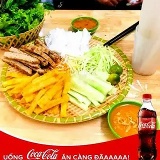 Hình ảnh Nem nướng Nha Trang - Coca chai