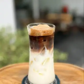 Bạc sỉu - 25.000 ₫ tại Cali Corner - Café, Hamburger & Bánh Mì Chảo - Nguyễn Thượng Hiền