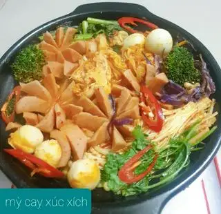Hình ảnh mì cay xúc xích 